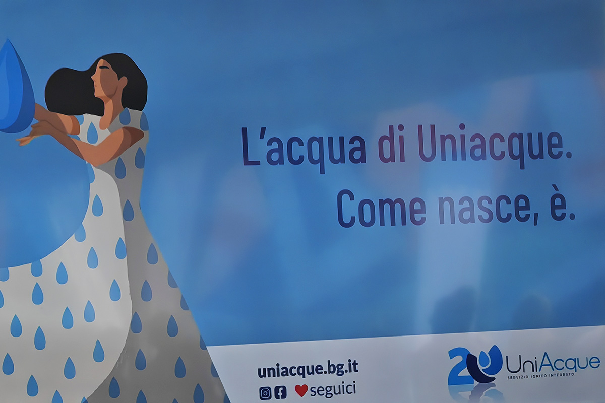 Grafica promozionale Uniacque "L'acqua di Uniacque. Come nasce, è", con illustrazione